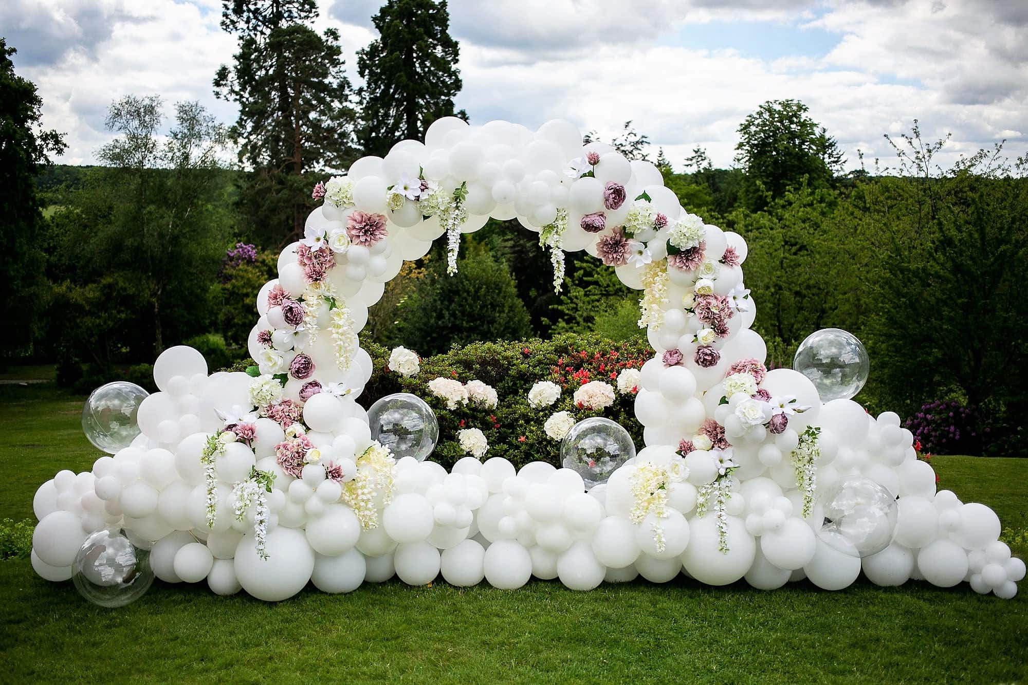 Wedding decoration with balloons